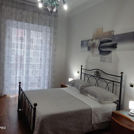 Residenza Regina Margherita 卡斯特拉玛雷帝斯达比亚 外观 照片