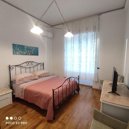 Residenza Regina Margherita 卡斯特拉玛雷帝斯达比亚 外观 照片
