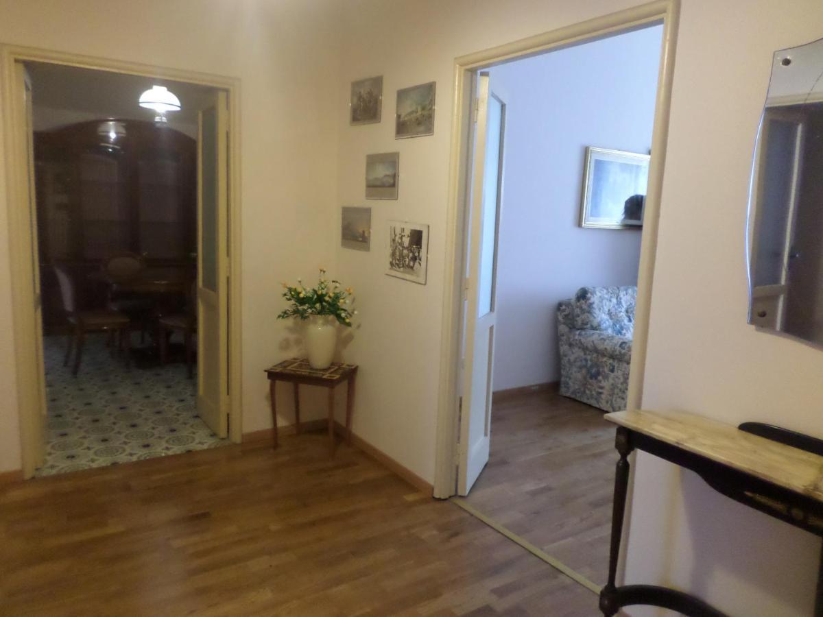 Residenza Regina Margherita 卡斯特拉玛雷帝斯达比亚 外观 照片
