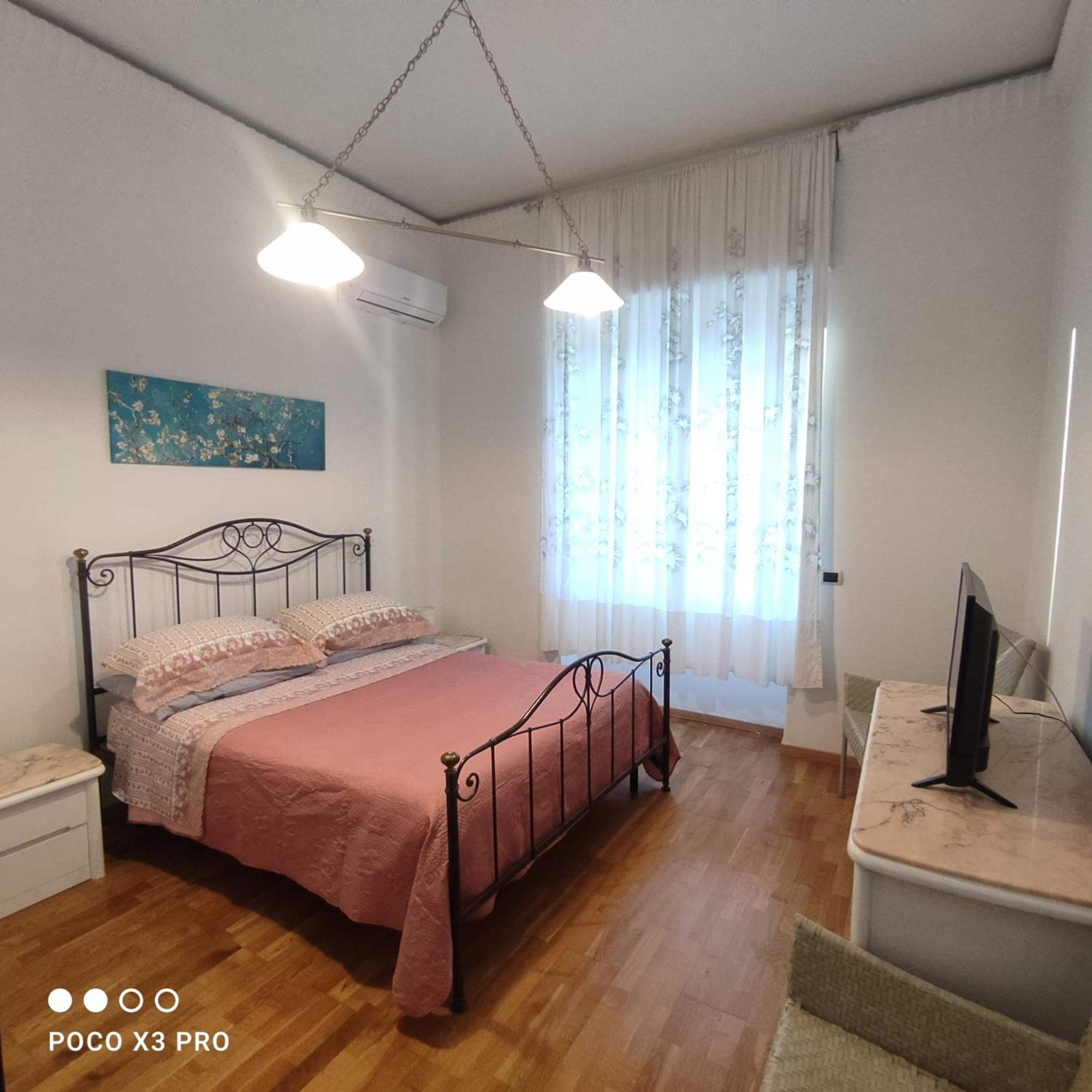Residenza Regina Margherita 卡斯特拉玛雷帝斯达比亚 外观 照片
